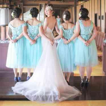 挙式前にブライズメイドとオフショット