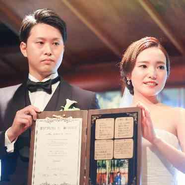 「ゲスト参加型の結婚証明書」。
オリジナルアイテムでゲストの記憶に残る1日に