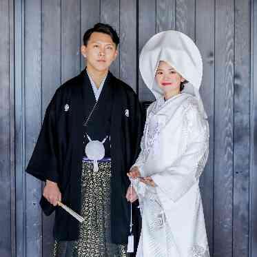 ザ フナツヤ 射し込む自然光が花嫁の姿を美しく際立たせる