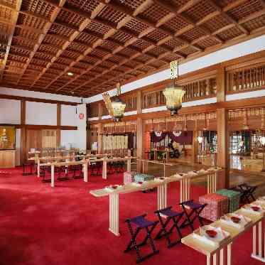 ザ フナツヤ 春日神社（拝殿内）