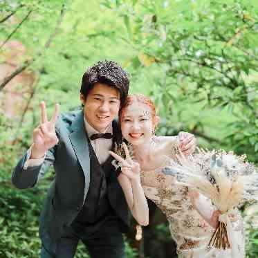 ガーデンでの楽しみ方はふたり次第。お気に入りのアイテムを並べて撮影タイムも◎