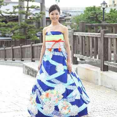 ザ フナツヤ お母様が成人式で着用された振袖をお嬢様が受け継いで