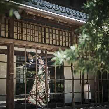 高宮庭園茶寮 背筋が伸びる凛とした空間