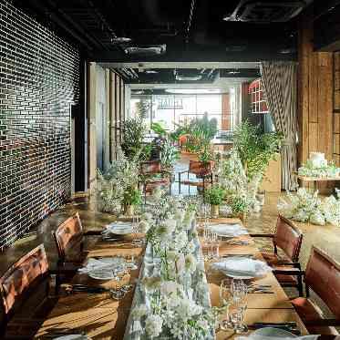 CEDAR THE CHOP HOUSE & BAR(セダー ザ チョップ ハウスアンドバー) 肩ひじを張らず、ゲストと近い距離でおふたりらしく