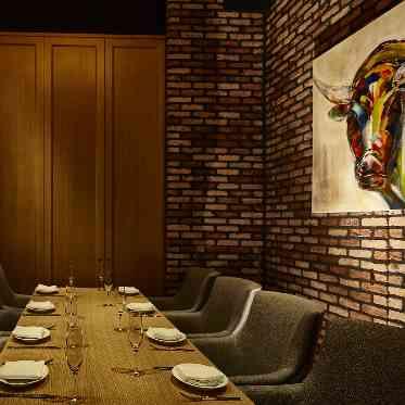 CEDAR THE CHOP HOUSE & BAR(セダー ザ チョップ ハウスアンドバー) 個室はキッズルームや控室、着替えルームにすることも可能