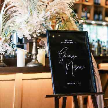 CEDAR THE CHOP HOUSE & BAR(セダー ザ チョップ ハウスアンドバー) ゲストをお出迎えするウェルカムボード