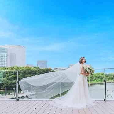SUD RESTAURANT TERAKOYA/テイクアンドギヴ・ニーズウェディング 開放的なテラスでの過ごし方はふたりの自由
