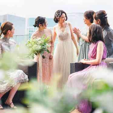 SUD RESTAURANT TERAKOYA/テイクアンドギヴ・ニーズウェディング 開放的なテラスでの過ごし方はふたりの自由