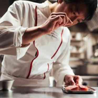 SUD RESTAURANT TERAKOYA/テイクアンドギヴ・ニーズウェディング オーナーシェフが最前線にたつレストラン