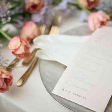 THE MAGNUS TOKYO (ザ マグナス トウキョウ) 春らしいチューリップをとりいれたコーディネート