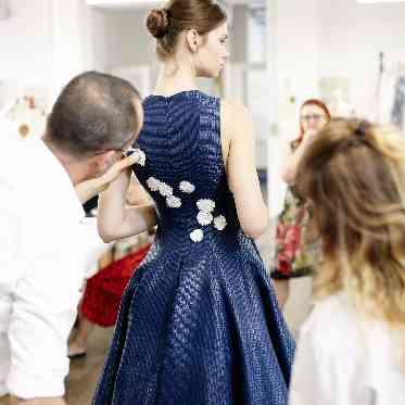 STAR GATE(スターゲイト)/ANAクランプラザホテルグランコート名古屋 ビーズひとつ、装飾ひとつに至るまで
一着一着丁寧に手作業で作られています