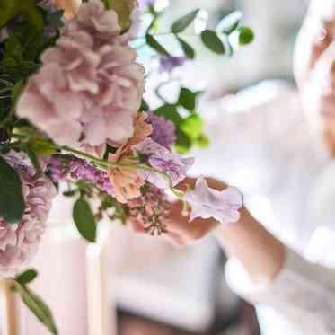 TERAKOYA/テイクアンドギヴ・ニーズウェディング おふたりらしいコーディネイトをご提案