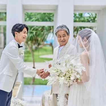 太陽が彩る自然の教会