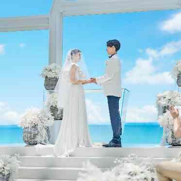 太陽が彩る自然の教会/アールイズ・ウエディング 太陽が彩る自然の教会