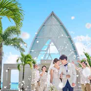 太陽が彩る自然の教会/アールイズ・ウエディング 太陽が彩る自然の教会