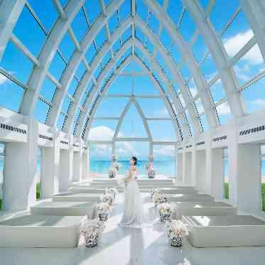 太陽が彩る自然の教会/アールイズ・ウエディング 太陽が彩る自然の教会