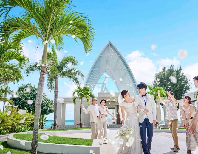 太陽が彩る自然の教会/アールイズ・ウエディング 挙式会場