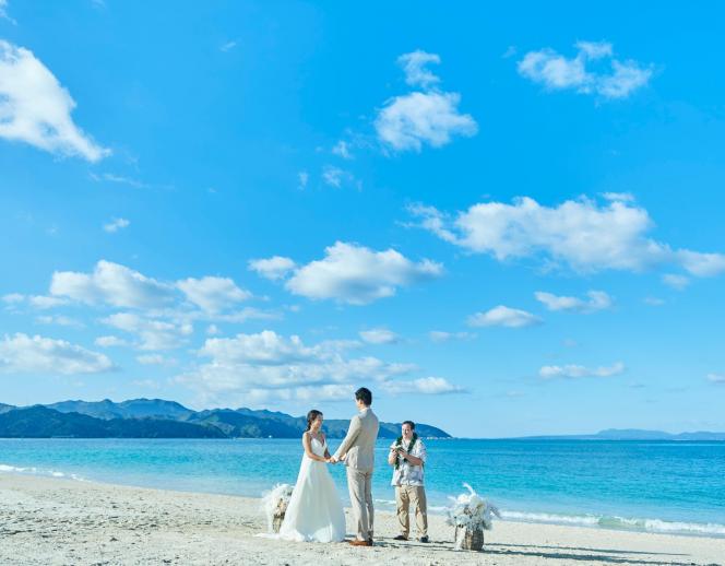 太陽が彩る自然の教会/アールイズ・ウエディング 挙式会場