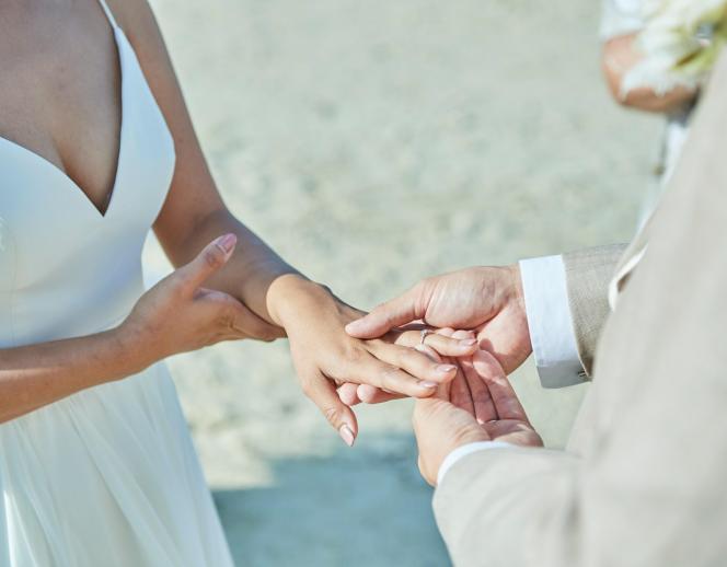 太陽が彩る自然の教会/アールイズ・ウエディング 挙式会場