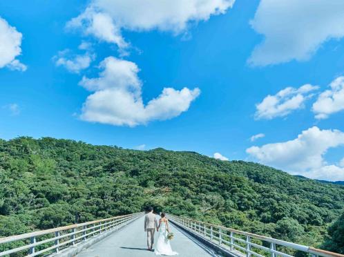 太陽が彩る自然の教会/アールイズ・ウエディング ガーデン