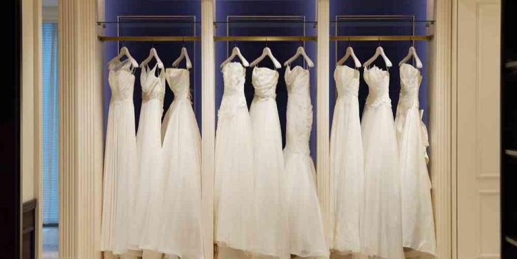 太陽が彩る自然の教会/アールイズ・ウエディング ドレス・衣装