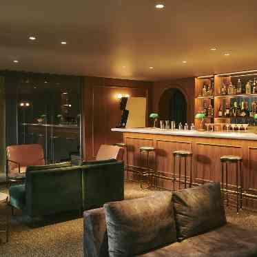 アーフェリーク白金/テイクアンドギヴ・ニーズウェディング ラウンジ