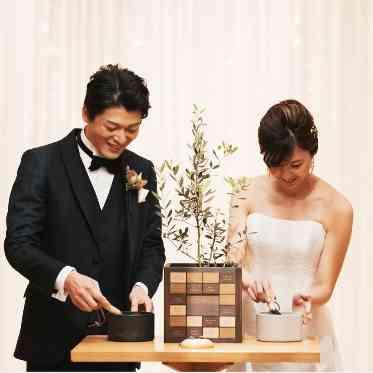 TRUNK BY SHOTO GALLERY/テイクアンドギヴ・ニーズウェディング ゲストに見守られながら