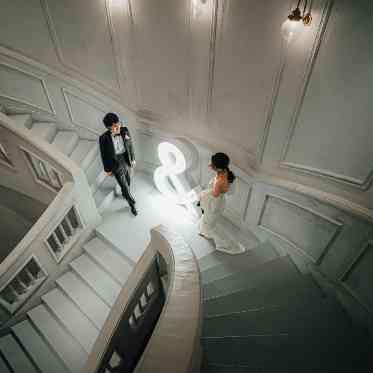 TRUNK BY SHOTO GALLERY/テイクアンドギヴ・ニーズウェディング 披露宴入場は両側階段が魅力!