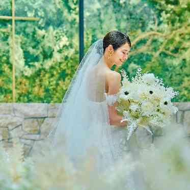 アーカンジェル代官山/テイクアンドギヴ・ニーズウェディング 陽光降り注ぐチャペル