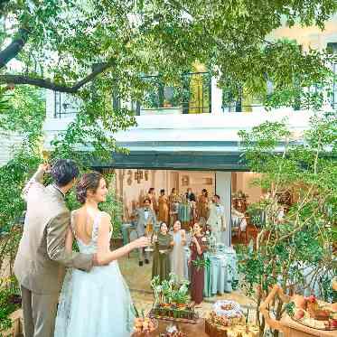 アーカンジェル代官山/テイクアンドギヴ・ニーズウェディング パーティ会場と隣接したガーデン!ガーデンPartyやデザートブッフェなど自由度◎