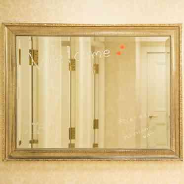 アーカンジェル代官山/テイクアンドギヴ・ニーズウェディング ミラーメッセージができるのも貸し切りならでは