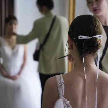 アーカンジェル代官山/テイクアンドギヴ・ニーズウェディング 自然光が差し込む明るいブライズルーム