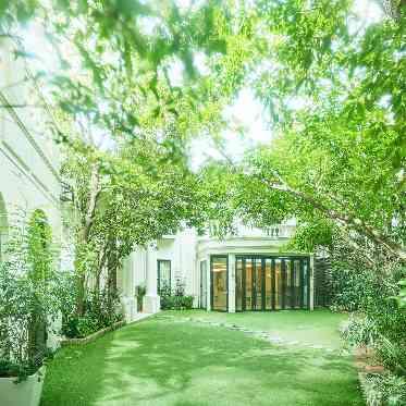 麻布迎賓館/テイクアンドギヴ・ニーズウェディング 広々としたガーデンで開放感あふれるアットホームなセレモニーを