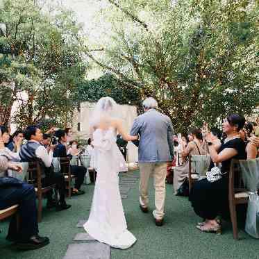 麻布迎賓館/テイクアンドギヴ・ニーズウェディング 新婦入場