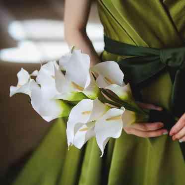 カラードレスにあわせてブーケもお色直し