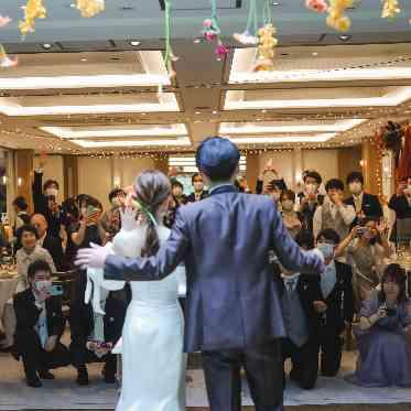 麻布迎賓館/テイクアンドギヴ・ニーズウェディング ゲストに囲まれてのセレモニー