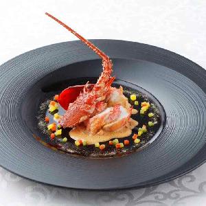 麻布迎賓館/テイクアンドギヴ・ニーズウェディング 年配ゲストにはお箸のご用意もあるので安心