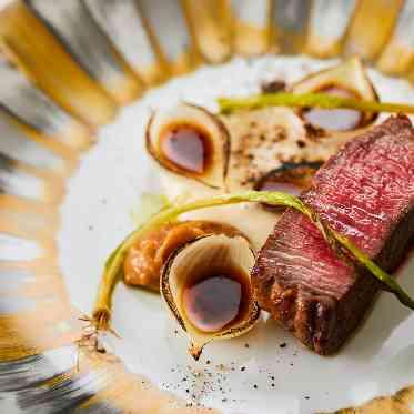 ニーズ青山 by T&G WEDDING (旧 青山迎賓館) 生産者から産地まで追求し、食材はすべてシェフ自らが吟味し厳選