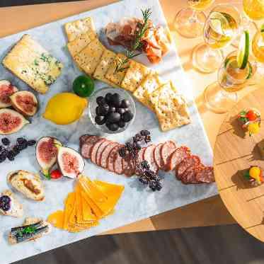 表参道TERRACE/テイクアンドギヴ・ニーズウェディング おふたりならではのオリジナルブッフェ