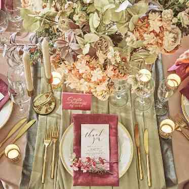 ヒルサイドクラブ迎賓館(八王子)/テイクアンドギヴ・ニーズウェディング 装飾はフラワーコーディネータがご提案