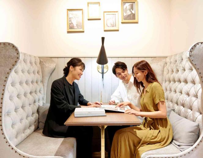 ヒルサイドクラブ迎賓館（八王子）/テイクアンドギヴ・ニーズウェディング ロビー・控室