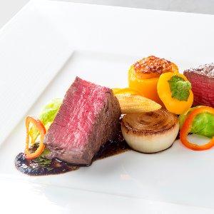 ヒルサイドクラブ迎賓館(八王子)/テイクアンドギヴ・ニーズウェディング 国産牛フィレ肉焦がし玉葱ソース