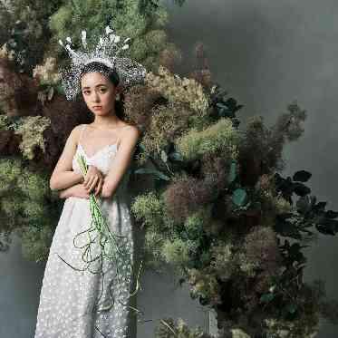 ヒルサイドクラブ迎賓館(八王子)/テイクアンドギヴ・ニーズウェディング トレンド溢れるミラーミラーのドレス