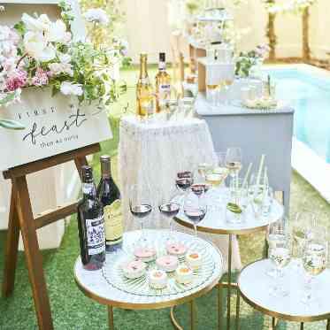 アクアテラス迎賓館(新横浜)/テイクアンドギヴ・ニーズウェディング おしゃれなアイテムに囲まれて