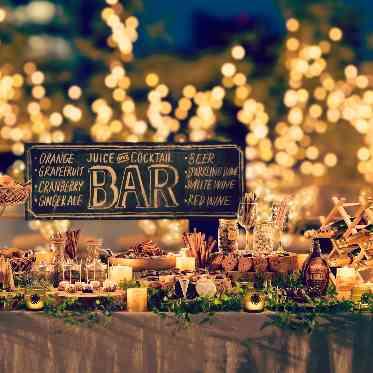 アクアテラス迎賓館(新横浜)/テイクアンドギヴ・ニーズウェディング ガーデンにバーコーナーを用意して素敵なひとときを