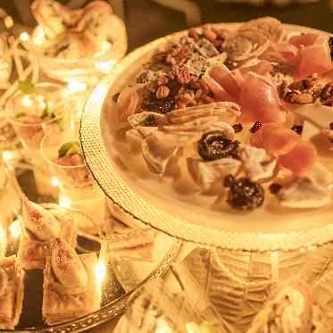 ニーズ新横浜 by T&G WEDDING(旧 アクアテラス迎賓館 新横浜) ドリンクとフィンガーフードでゲストをおもてなし