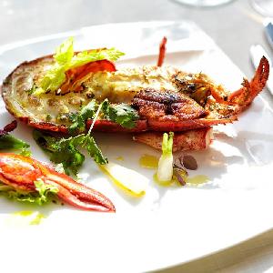 アクアテラス迎賓館(新横浜)/テイクアンドギヴ・ニーズウェディング お祝い事に欠かせない海老料理。おふたりのお好みの調理方法で。