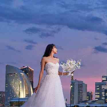 コットンハーバークラブ(横浜)/テイクアンドギヴ・ニーズウェディング 夜景を見渡せる圧巻のロケーションにゲストもうっとり