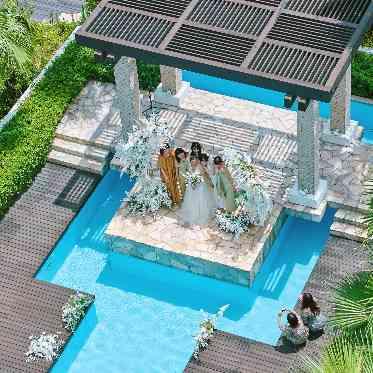 コットンハーバークラブ(横浜)/テイクアンドギヴ・ニーズウェディング ガーデンにあるガゼボはフォトスポットに!