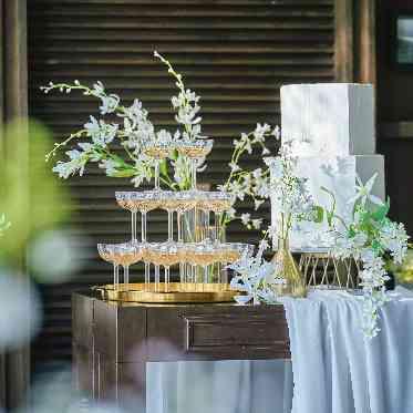 コットンハーバークラブ(横浜)/テイクアンドギヴ・ニーズウェディング ロビーでゲストにおもてなし